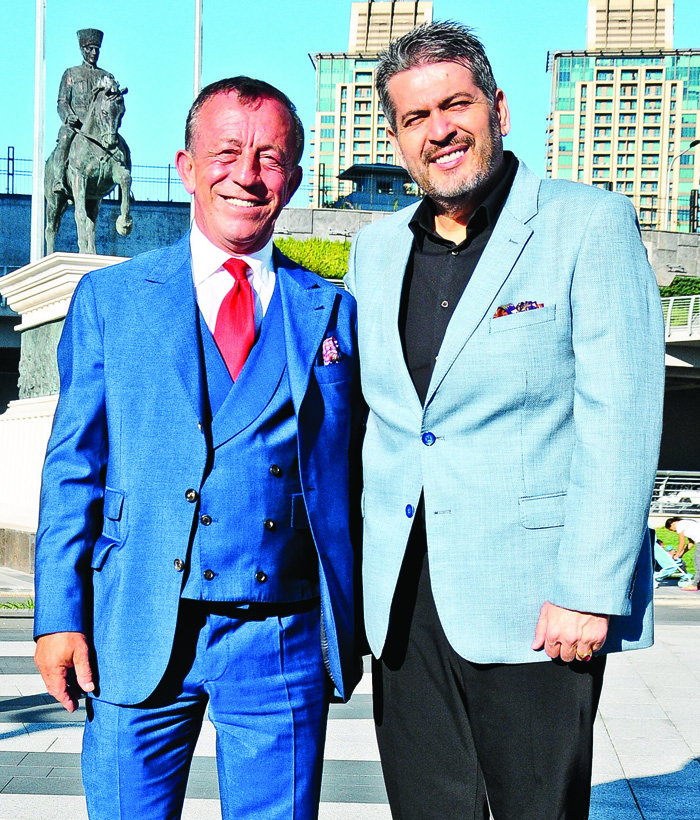 İş ortaklarını iftar davetinde ağırladı