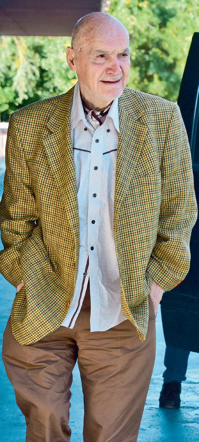 Mezunlardan çok özel bir defile