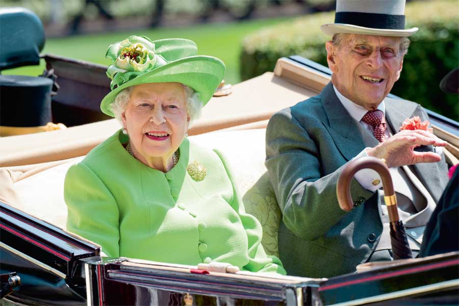İngiliz Kraliyet Ailesi Royal Ascot'ta buluştu