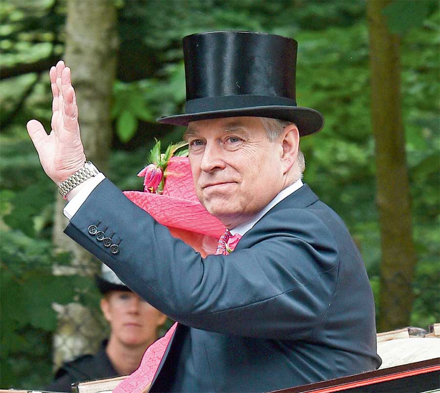 İngiliz Kraliyet Ailesi Royal Ascot'ta buluştu