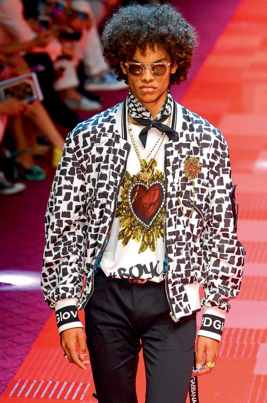 Dünyayı aşk kurtaracak!