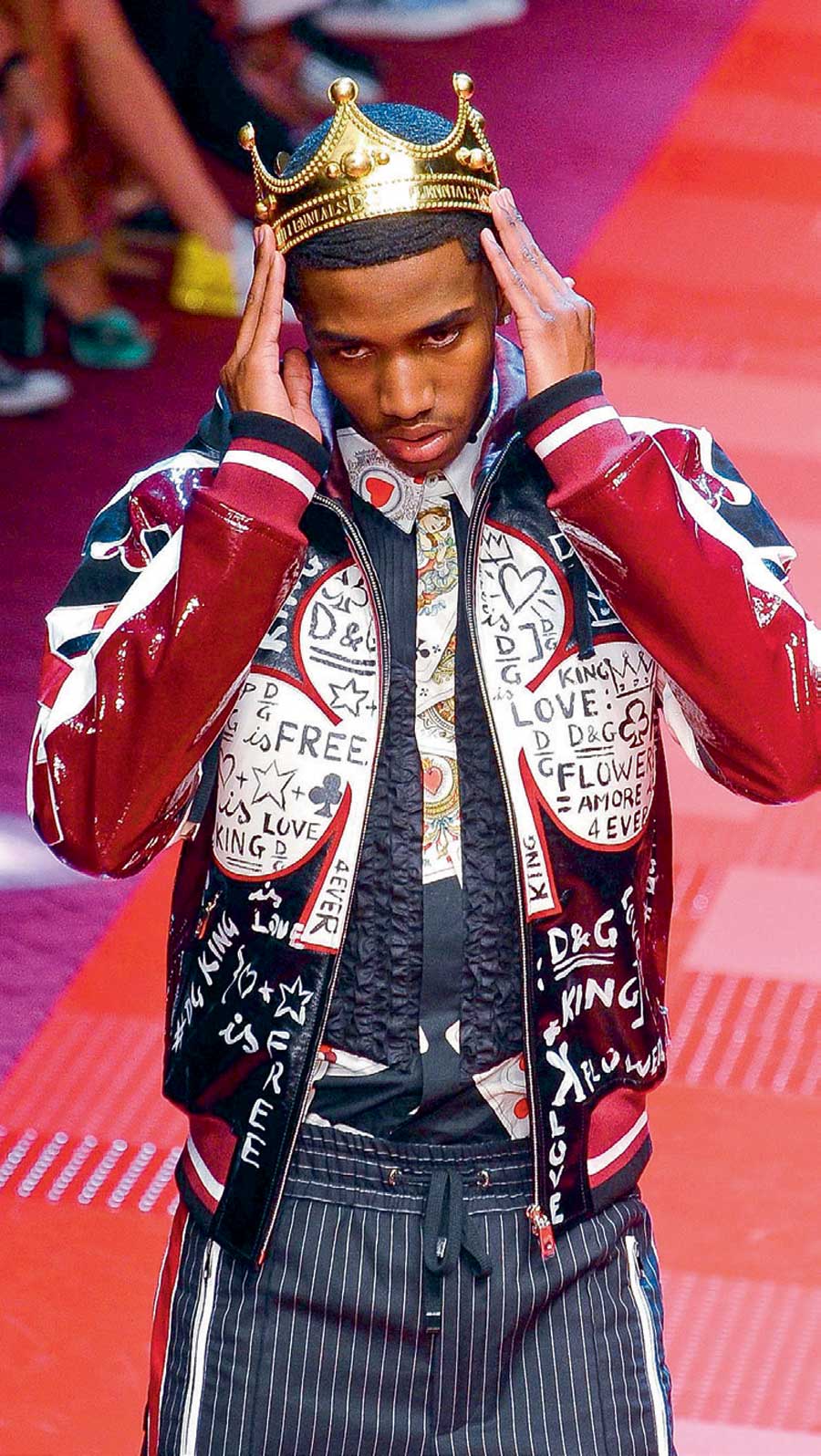 Dünyayı aşk kurtaracak!