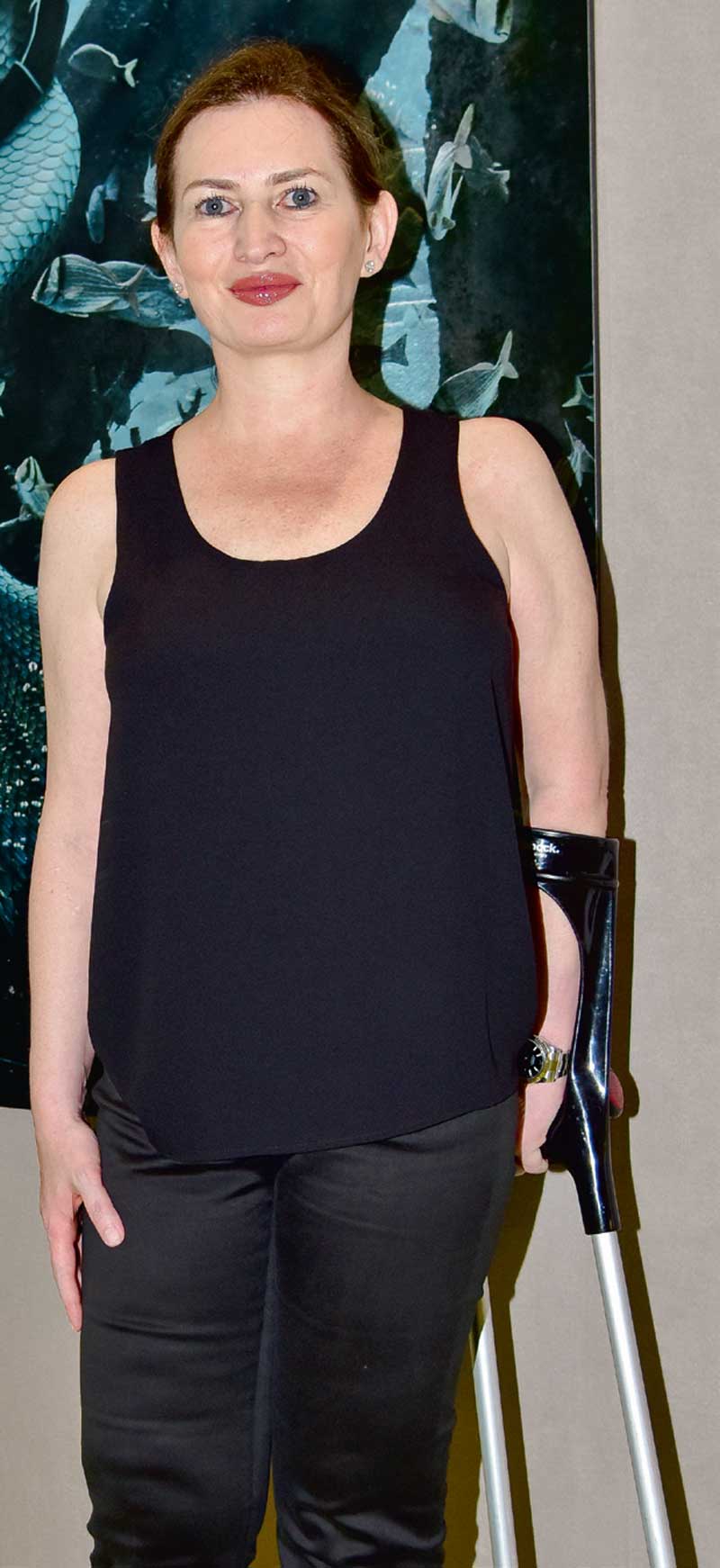 Dinçkök hastanede sergi açtı