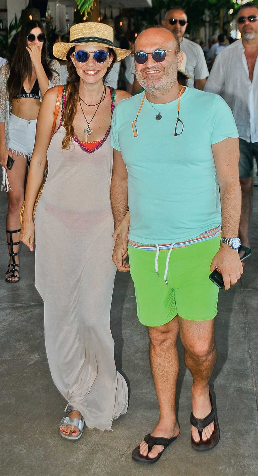 Alaçatı'da renkli açılış