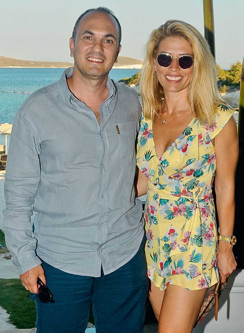 Alaçatı'da renkli açılış