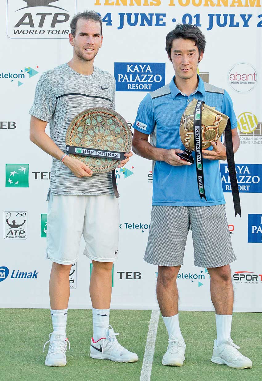 Ünlü tenisçiler Antalya'da buluştu