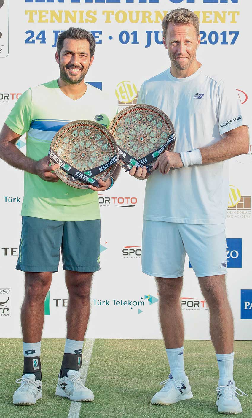 Ünlü tenisçiler Antalya'da buluştu