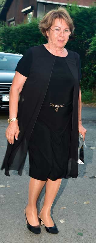 Genç Eczacıbaşı evlilik yolunda ilk adımı attı