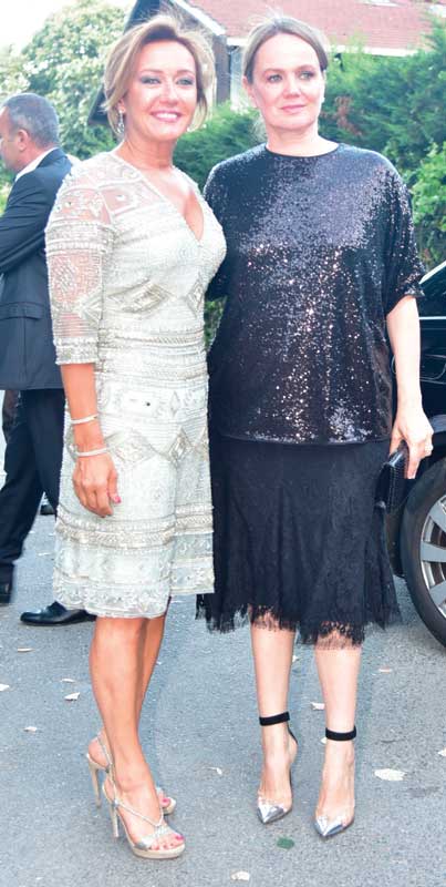 Genç Eczacıbaşı evlilik yolunda ilk adımı attı