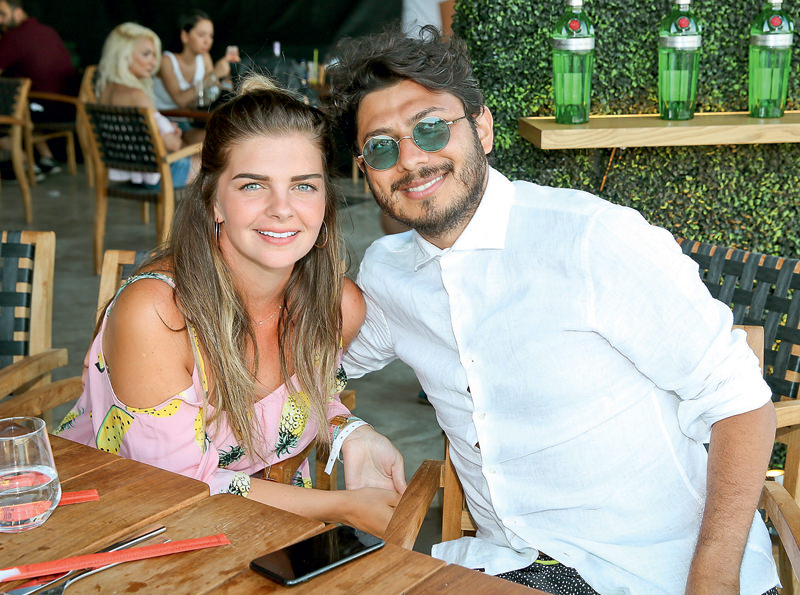 Cemiyet hayatı beach konserinde buluştu