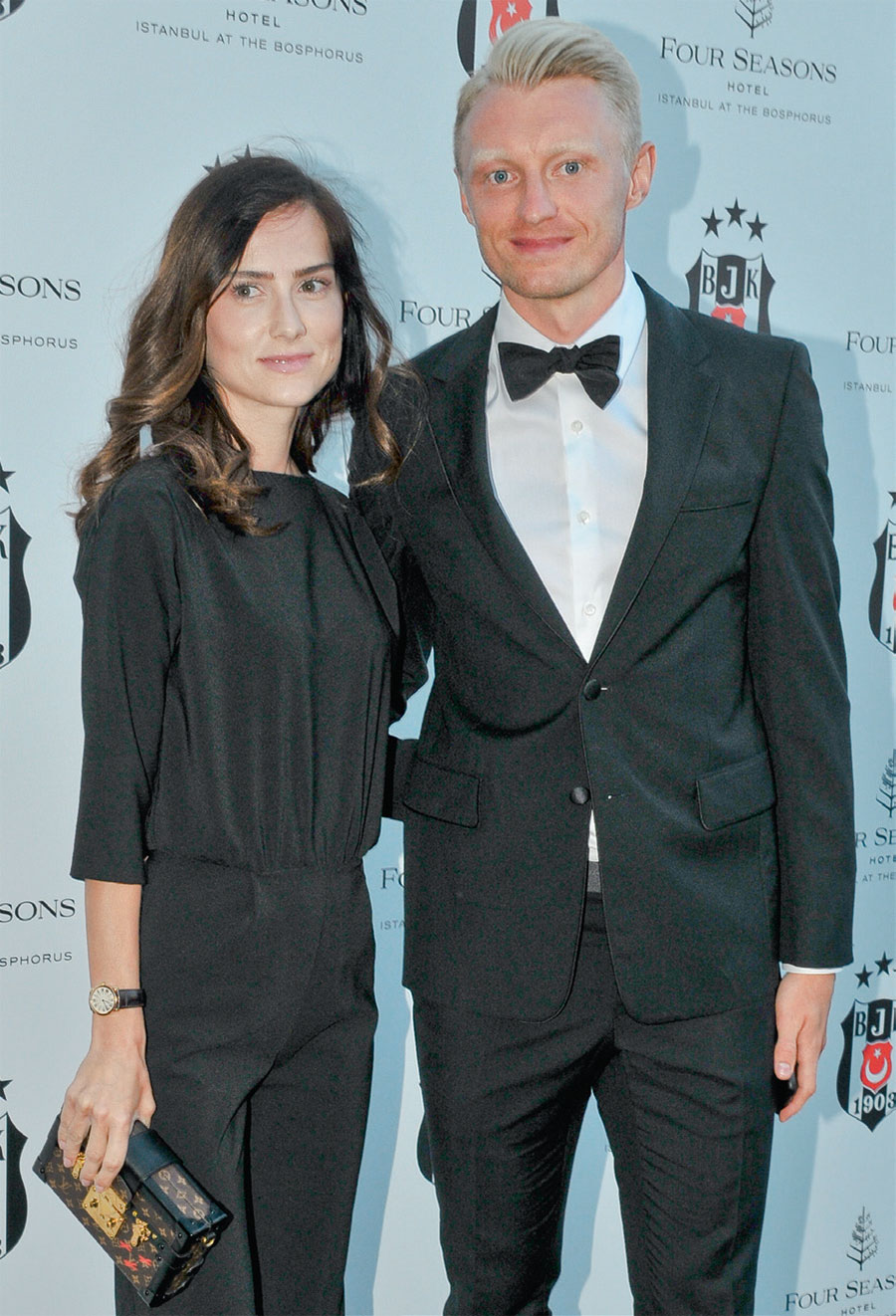 Beşiktaş Kulübü'nden siyah beyaz balo