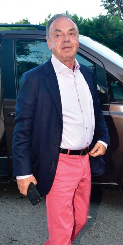 Genç Eczacıbaşı evlilik yolunda ilk adımı attı