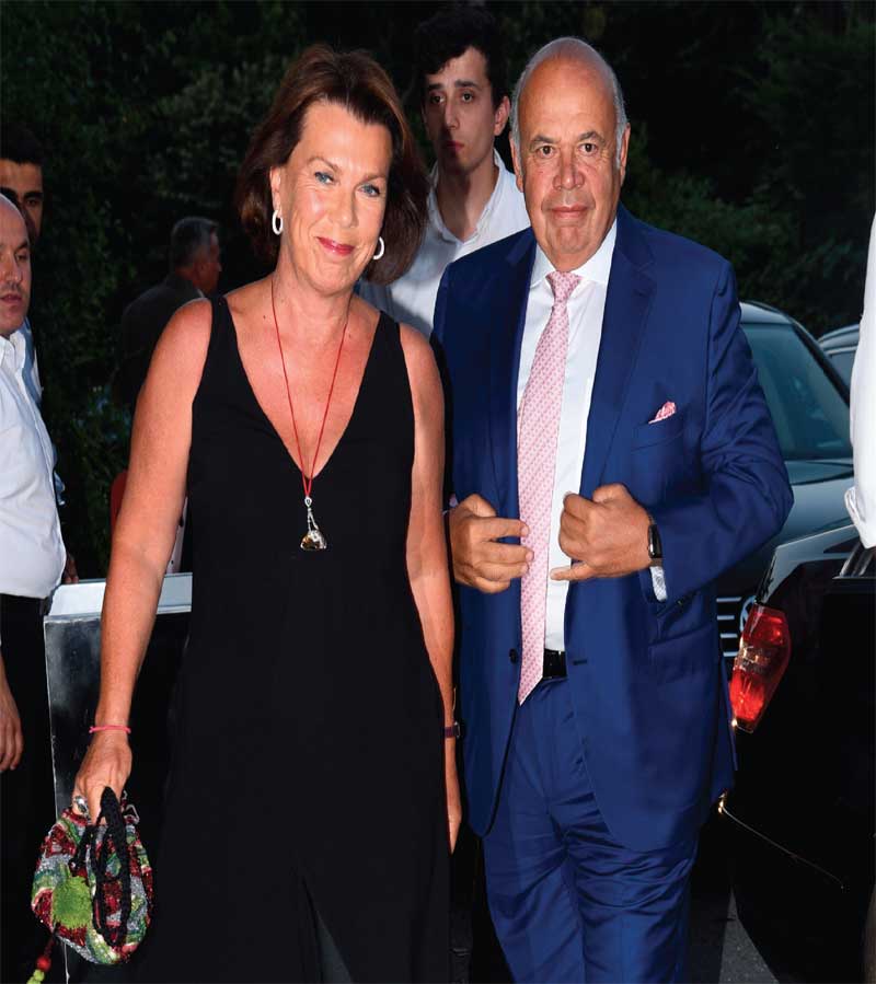 Genç Eczacıbaşı evlilik yolunda ilk adımı attı