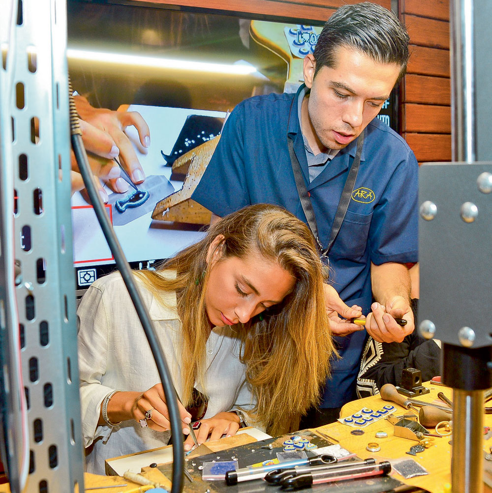 Mücevher tasarladılar