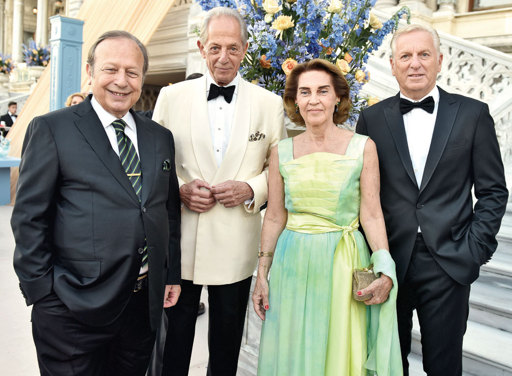 Sarayda görkemli düğün