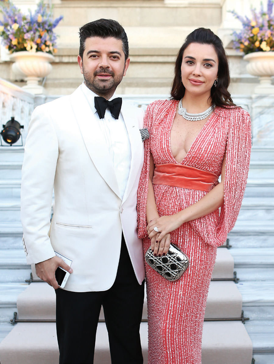 Sarayda görkemli düğün