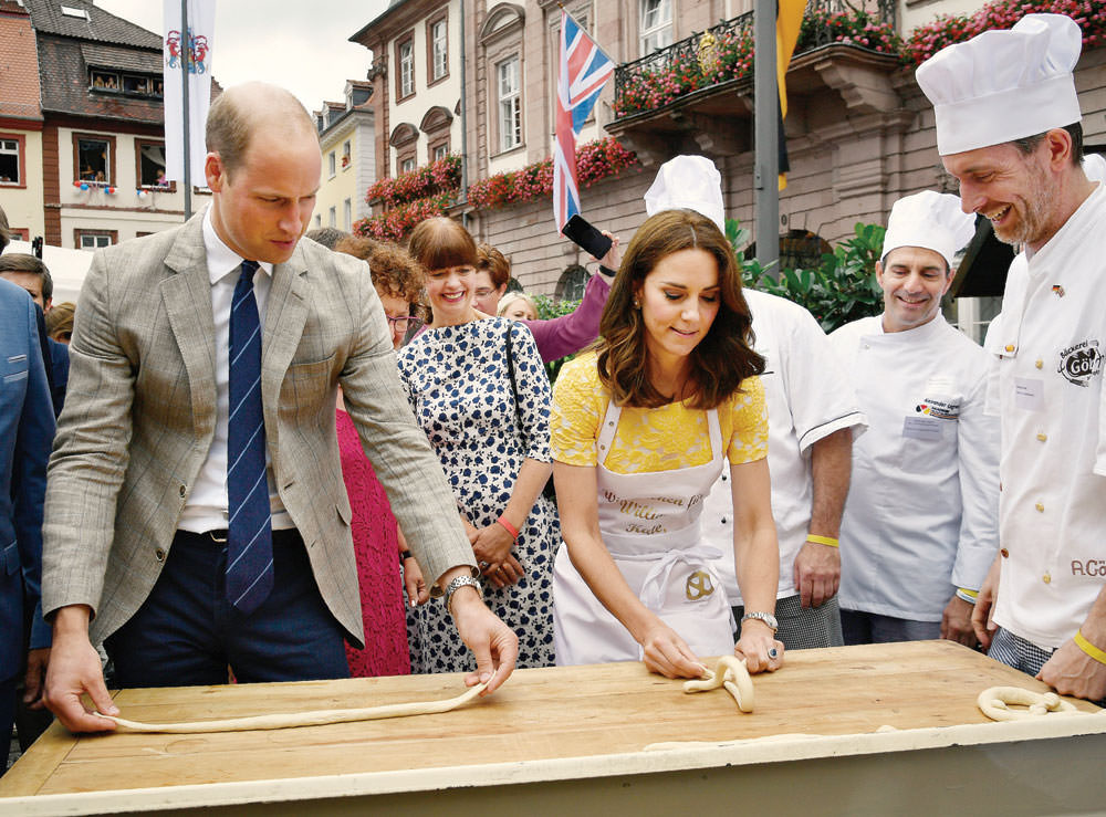 Prens ve düşes Almanların hayranlığını kazandı
