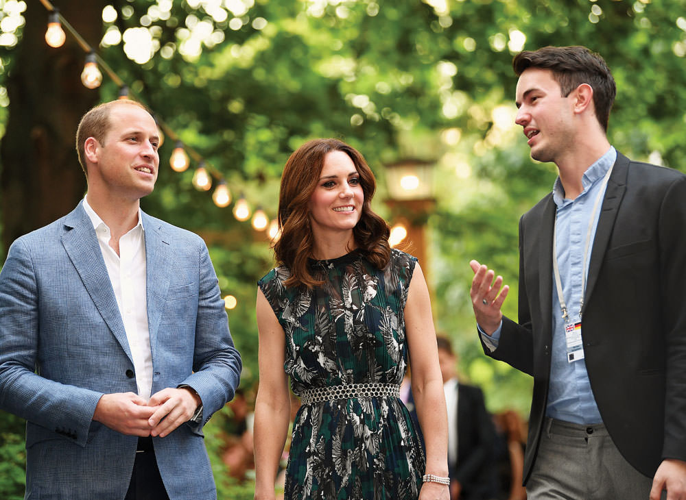 Prens ve düşes Almanların hayranlığını kazandı