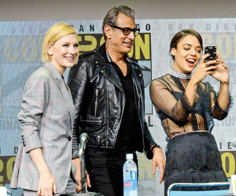 Bilim-kurgu dünyası hayranlarıyla buluştu