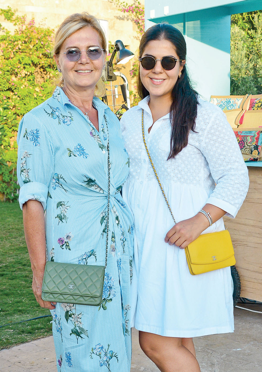 Tatile ara verip alışveriş yaptılar