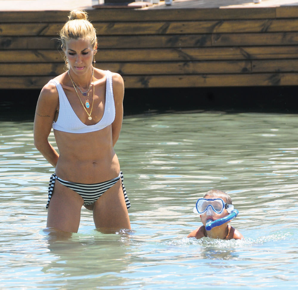 Bodrum koylarından renkli kareler