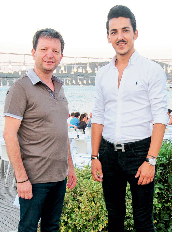 Ünlü balıkçıda bir araya geldiler