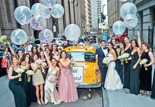 Ünlü caddede görkemli düğün