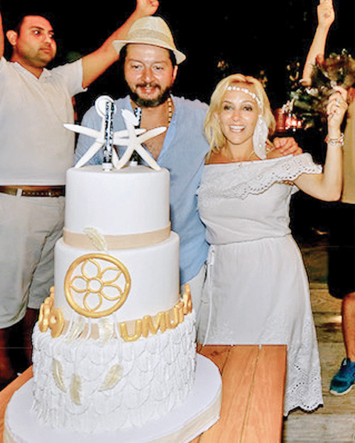 Bir gecede üç kutlama