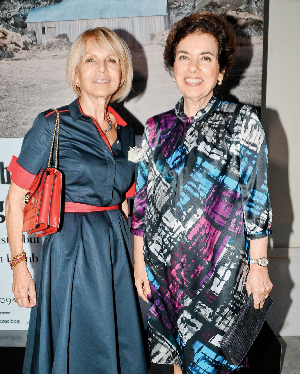 15. İstanbul Bienali saraydaki törenle başladı 