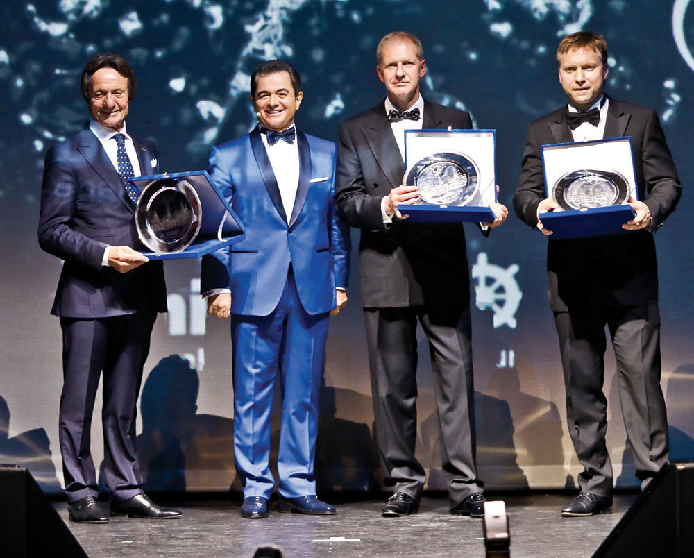 20. yaşını yıldızlarla kutladı