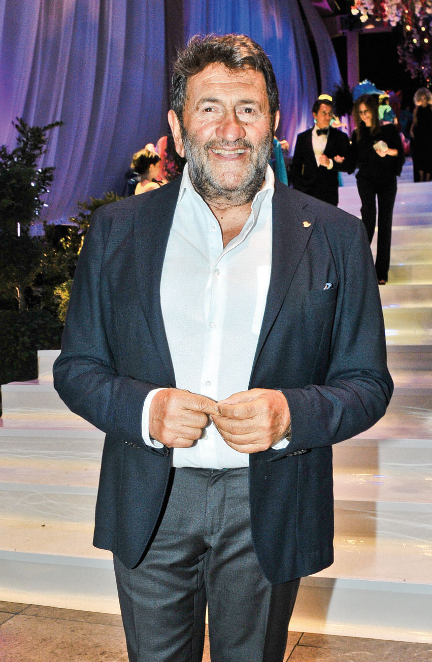 20. yaşını yıldızlarla kutladı