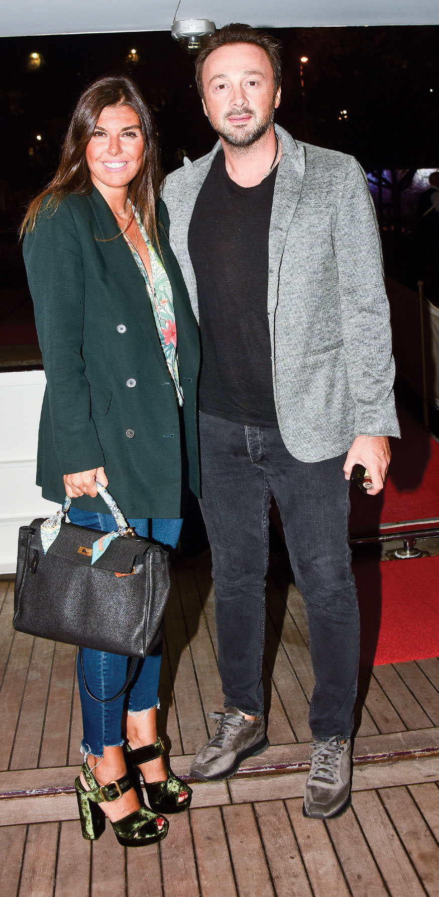 17. yılını denizde kutladı 