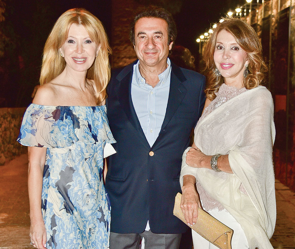 Vural Gökçaylı'dan Alanya'da defile