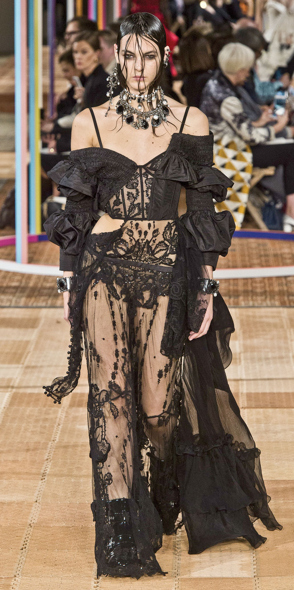 Moda haftalarına görkemli kapanış 