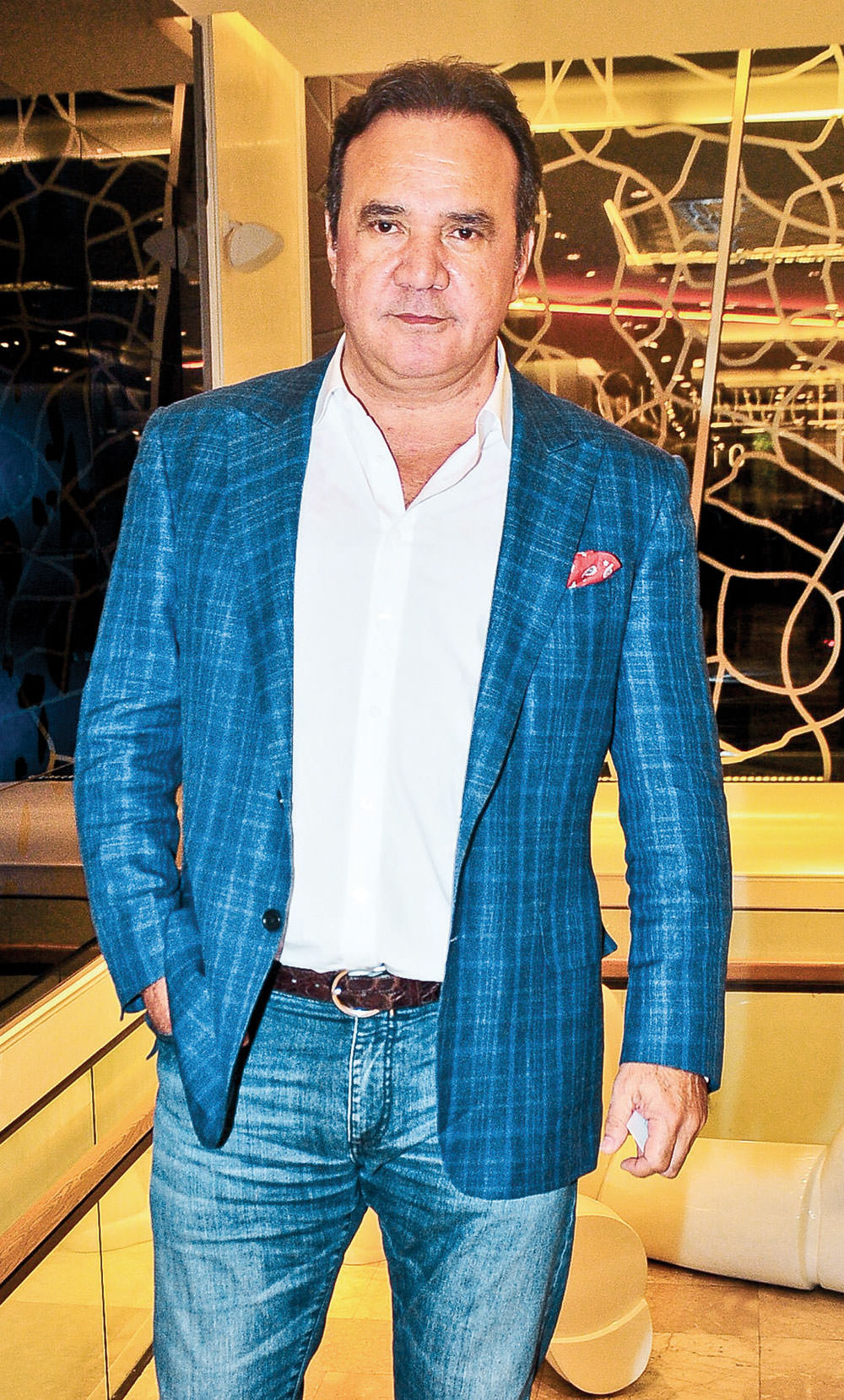 'Cosmos' sergisi moda ile sanatı bir araya getirdi