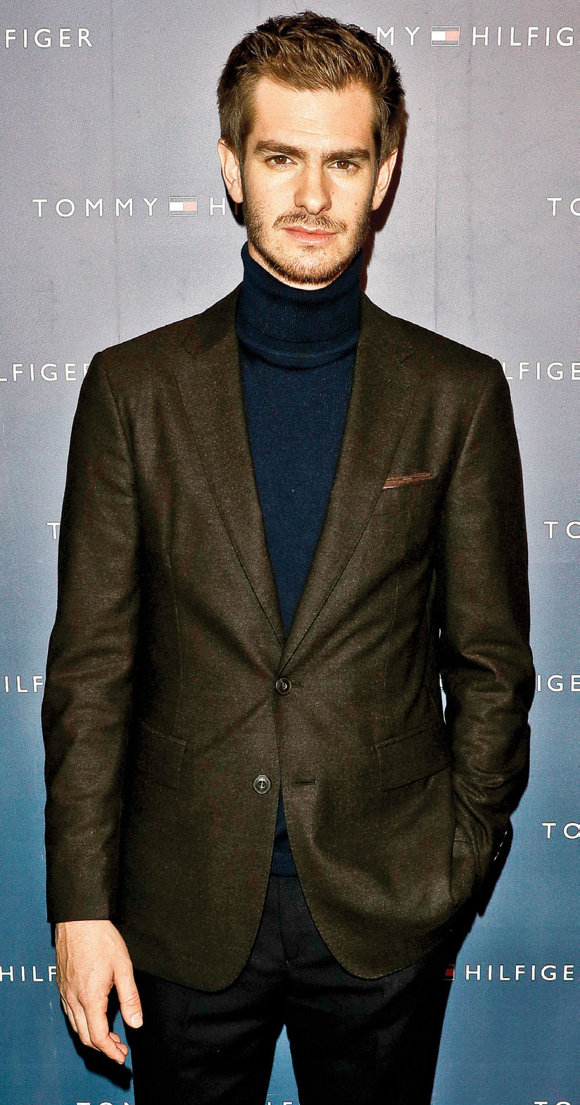 Sinema salonunu onurlandıran davet 