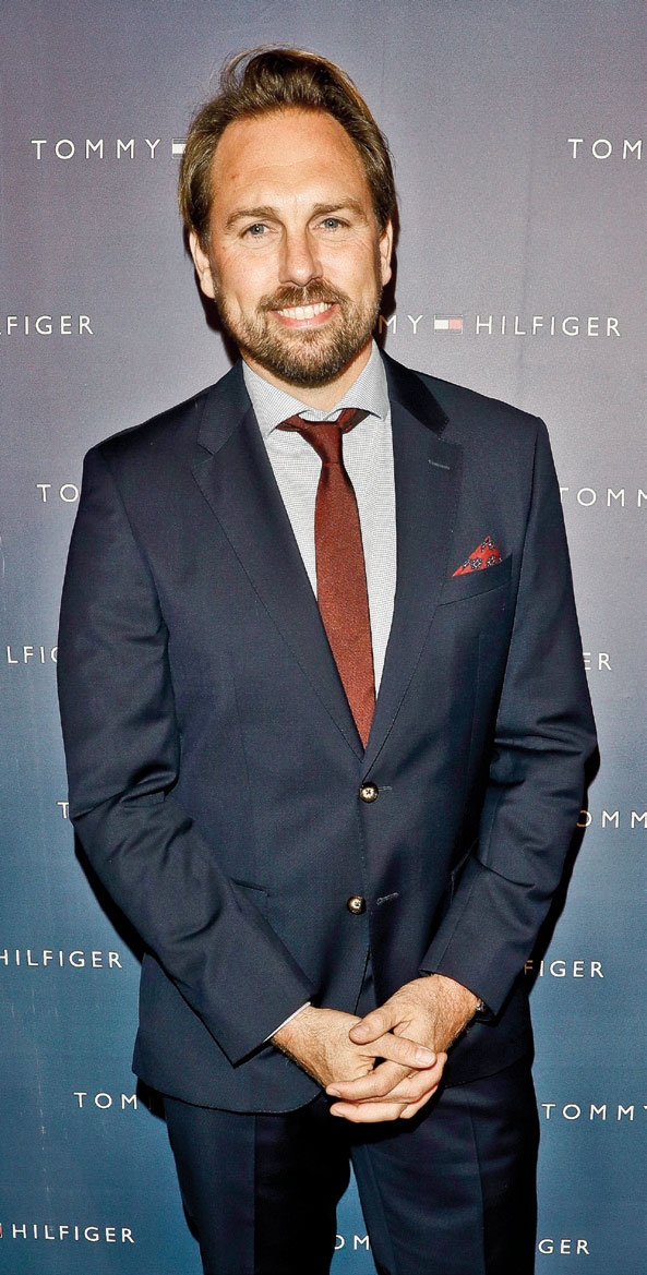 Sinema salonunu onurlandıran davet 