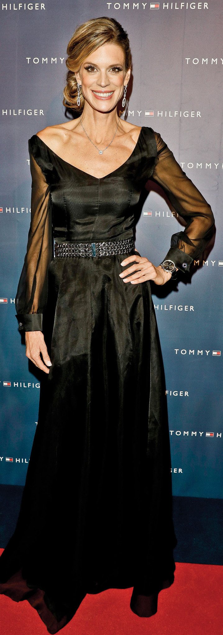 Sinema salonunu onurlandıran davet 