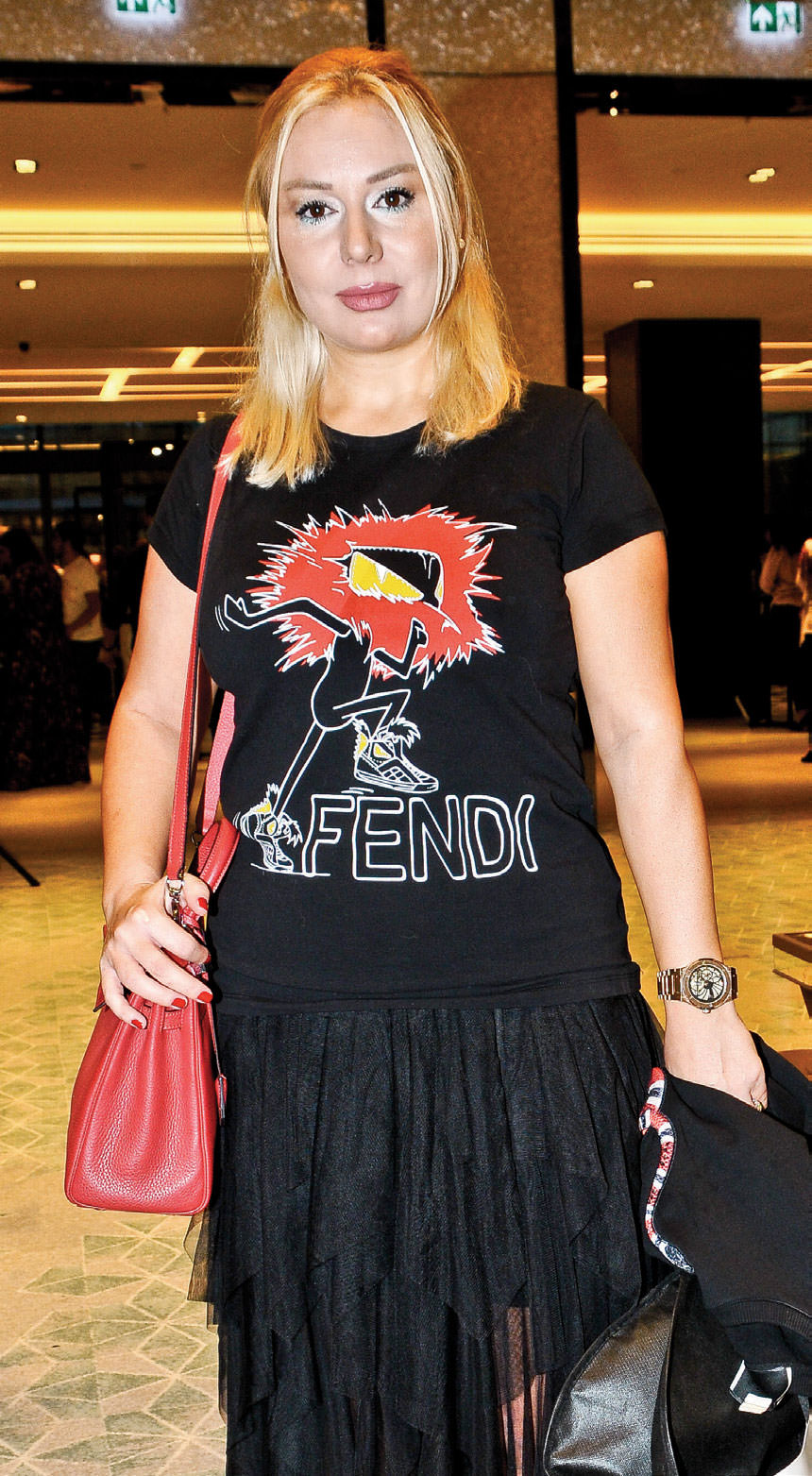 Alışveriş yapıp sohbet ettiler 