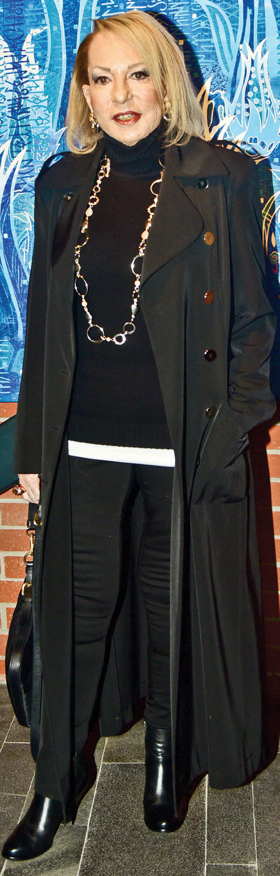 'Gelenekten Geleceğe' sergisi davetle açıldı