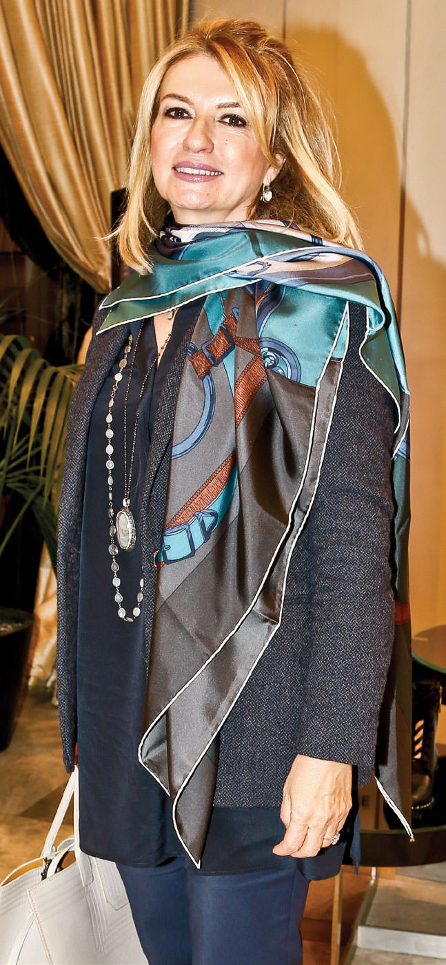 Genç tasarımcıdan koleksiyon tanıtımı 