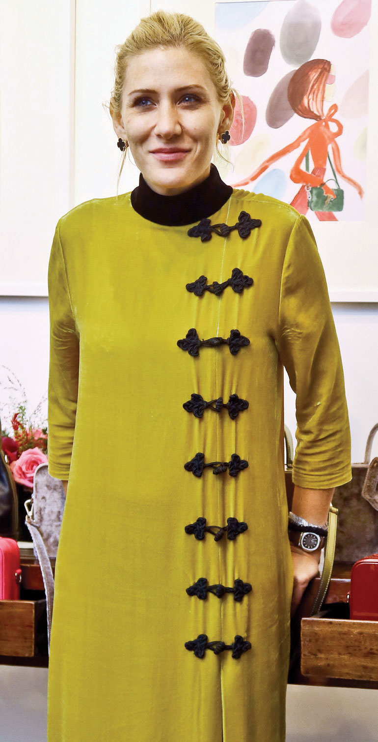 Yurtdışındaki başarısını kutladı.