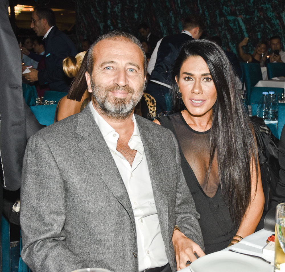 Ebru Gündeş rüzgarı esti 