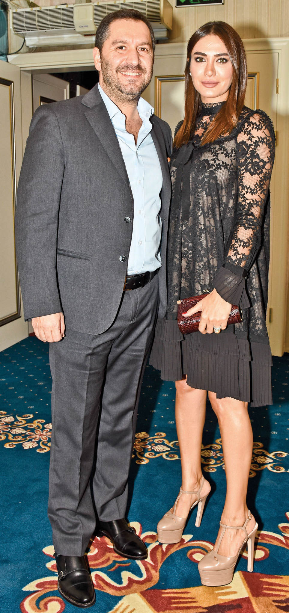 Ebru Gündeş rüzgarı esti 