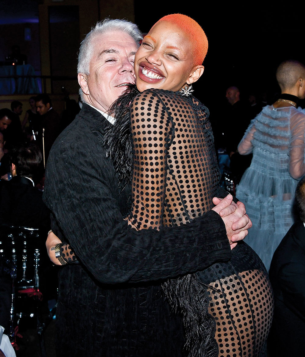 2018 Pirelli takvimi için görkemli parti 