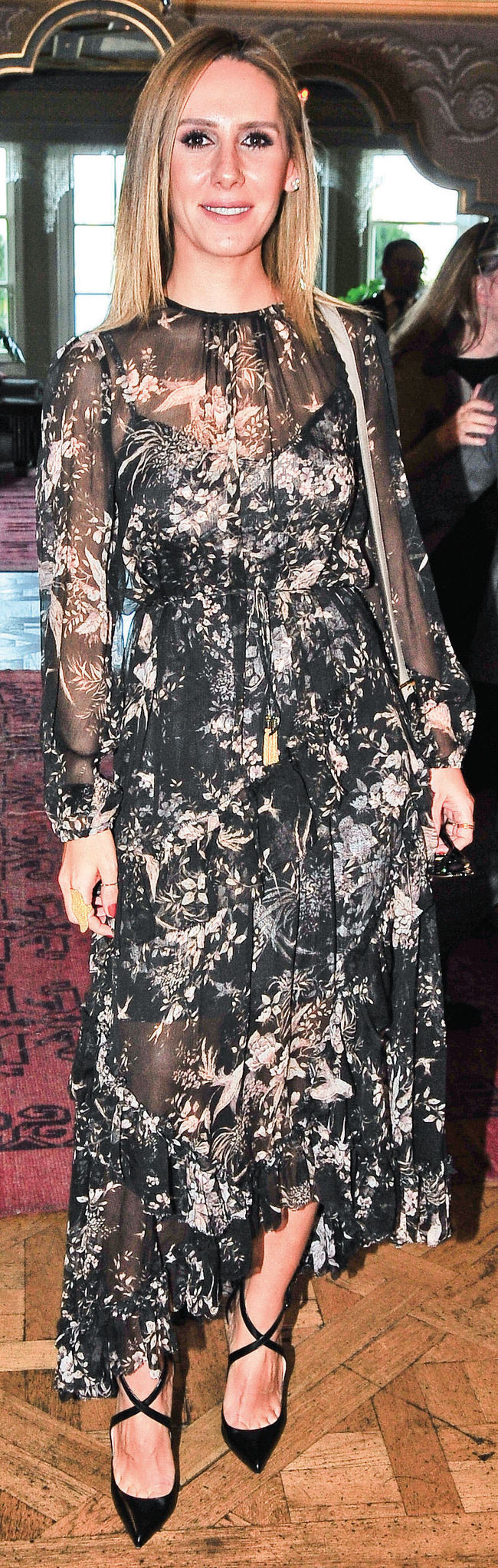 Koleksiyonunu tanıtmaya geldi