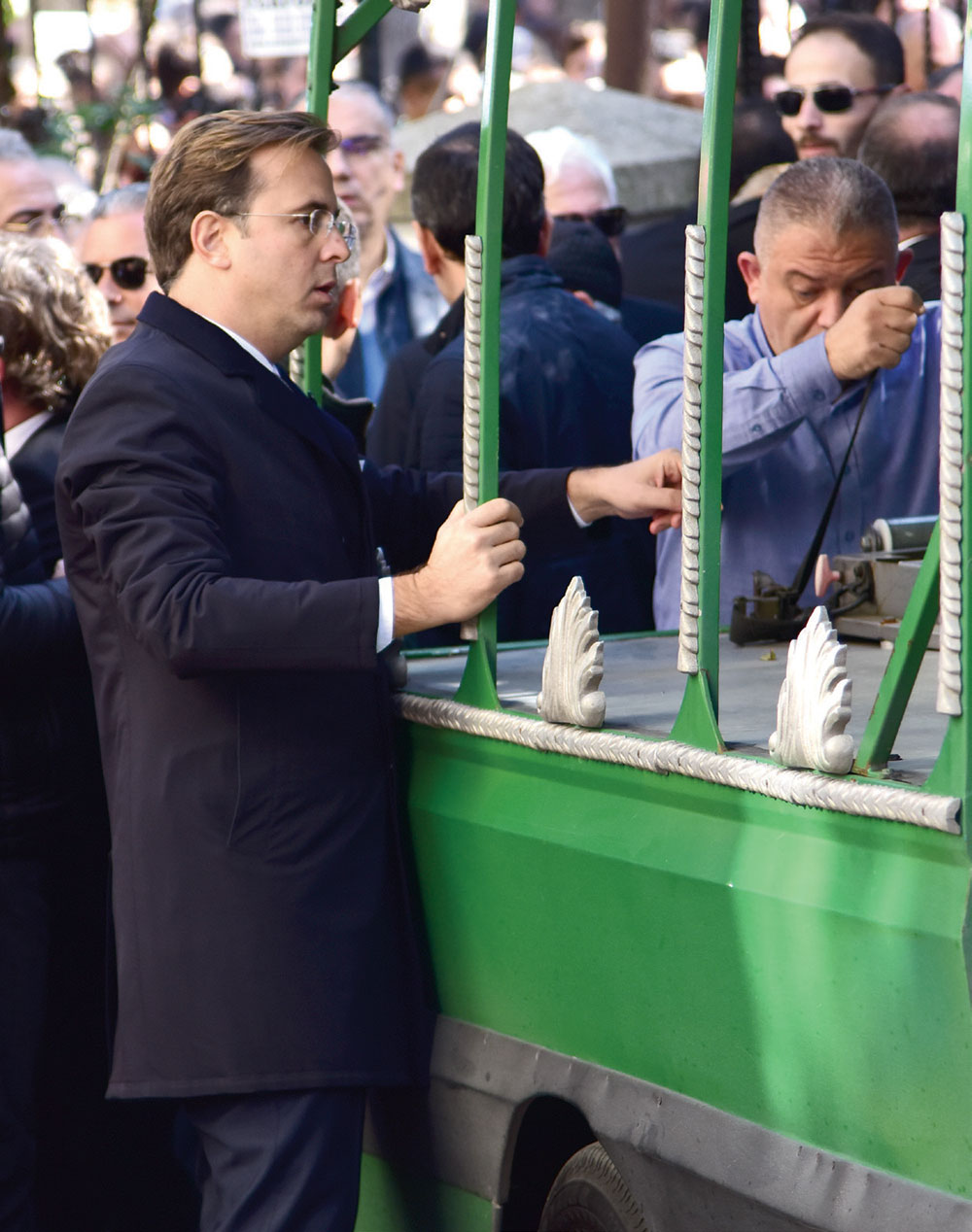 Gözyaşları içinde uğurlandı