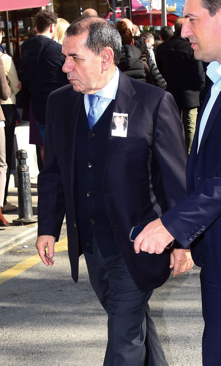 Gözyaşları içinde uğurlandı