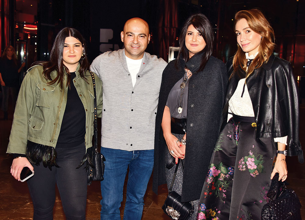 Denklanşöre Afrika için bastı 