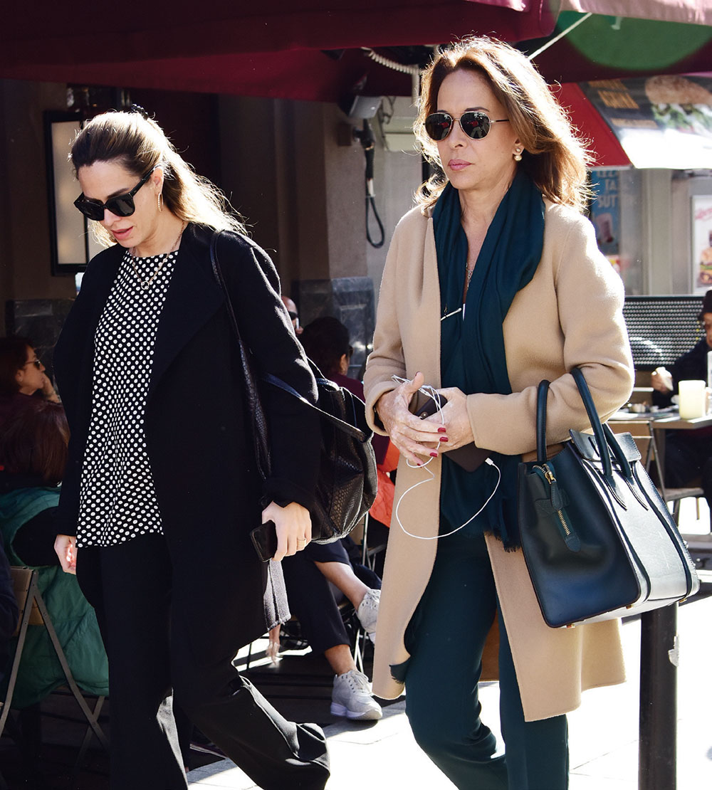 Gözyaşları içinde uğurlandı